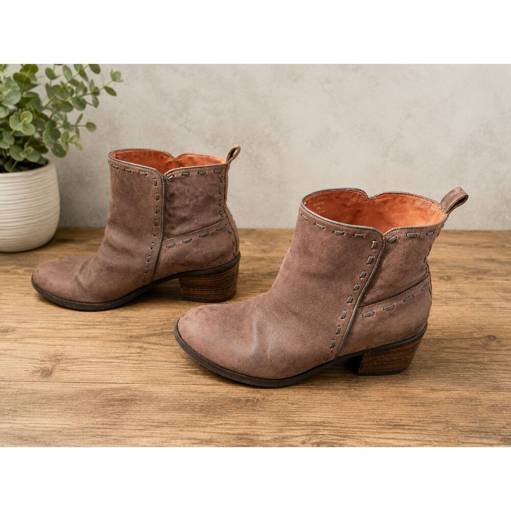 Donald J Pliner Doro Brown Leather Ankle Boots Women's 9M Stacked Heel Booties